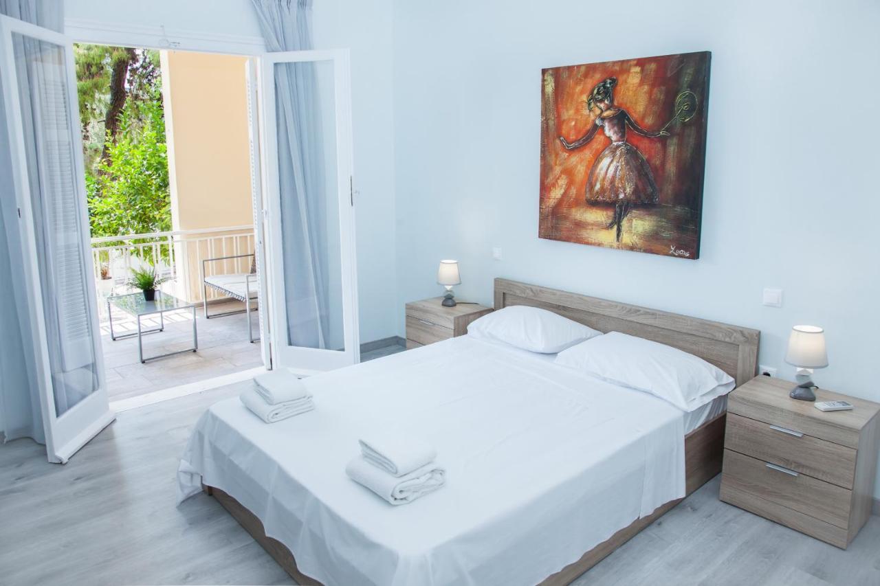 Sunny And Minimal Apt In Glyfada With 3 Bdrm Athens Exterior photo